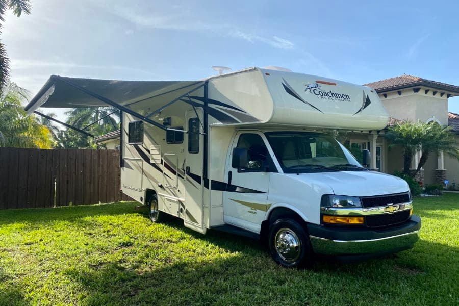 2019CoachmenFreelander21QB Class C RV rental in Miami Florida — exterior