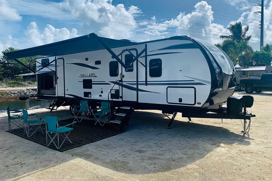 2021 Heartland RVs Mallard M32 with King Size Bed Travel Trailer RV rental in Miami Florida — exterior