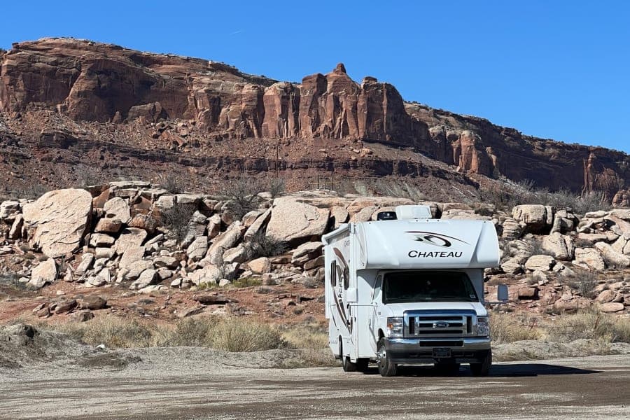 SUMMER SALE - 2022 THOR CHATEAU CLASS C Class C RV rental in Miami Florida — exterior
