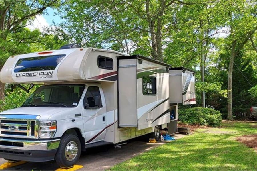 "YHOW" MEET LEPRECHAUN OUR LUX CLASS C Class C RV rental in Miami Florida — exterior